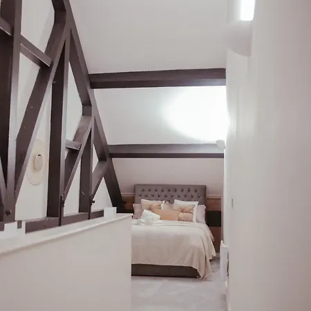 Bv Luxury Penthouse Conditioning House Bradford (West Yorkshire)