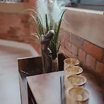 Bv Luxury Penthouse Conditioning House * Bradford (West Yorkshire)