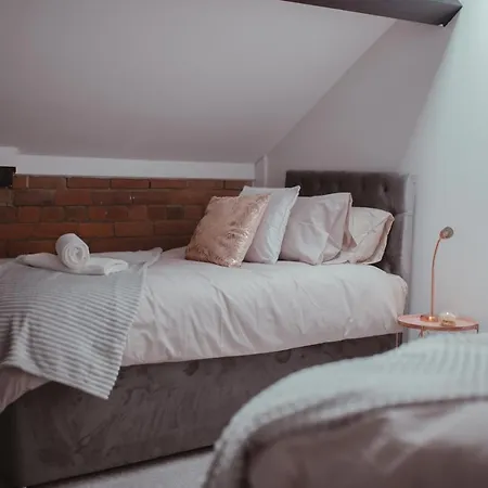 Bv Luxury Penthouse Conditioning House *