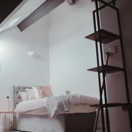 Bv Luxury Penthouse Conditioning House Apartment Bradford (West Yorkshire)