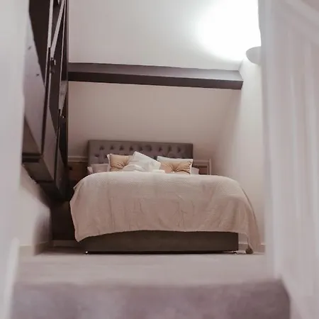 Bv Luxury Penthouse Conditioning House Apartment Bradford (West Yorkshire)