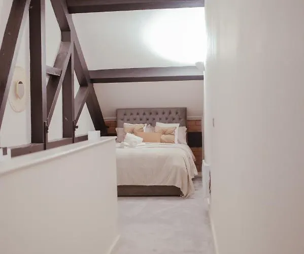 Bv Luxury Penthouse Conditioning House *